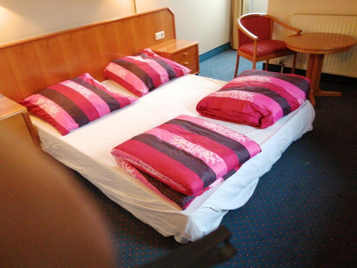 Apartment Lampertheim Bagian luar foto